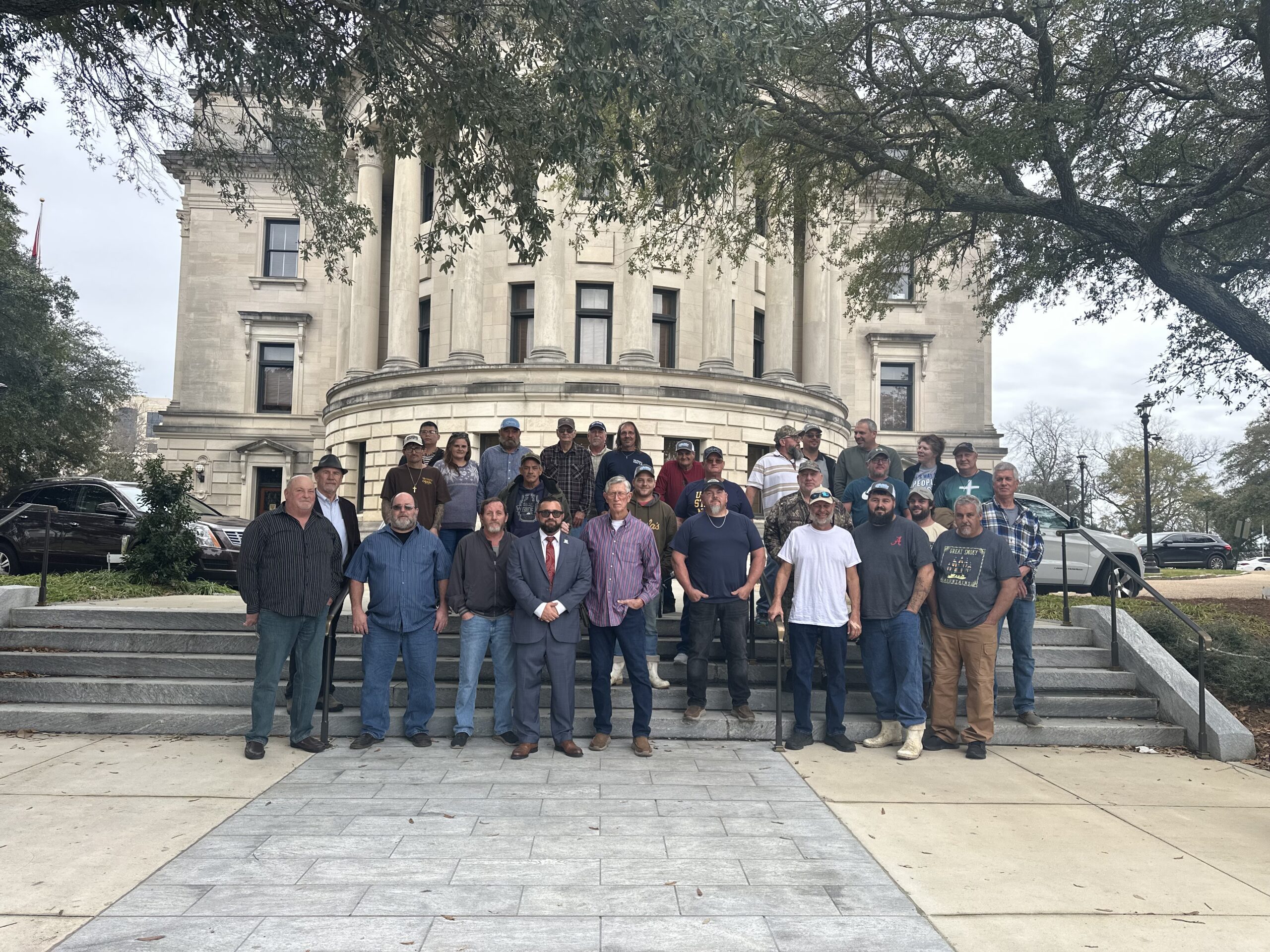 Featured image for “Mississippi Oyster Reef Lawsuit: Fishermen Sue State Over Privatization Plan”